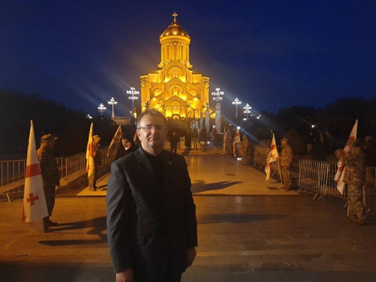 ირანის ელჩი: „თვალებზე ცრემლი ამიკიაფდა, რომლის დამალვაც აღარ შემეძლო“… ათასობით მორწმუნე ქართველთან ერთად, ფეხით მივედი სამების ტაძარში, რათა გამოვთხოვებოდი სრულიად საქართველოს კათოლიკოს-პატრიარქს