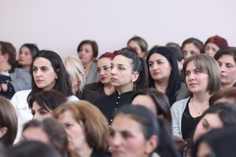 განათლების მინისტრი ახალქალაქისა და ნინოწმინდის მუნიციპალიტეტების საჯარო სკოლების მოსწავლეთა მშობლებს შეხვდა