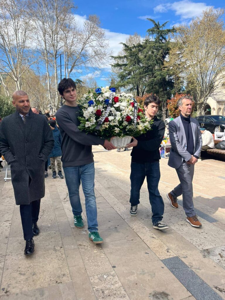 საფრანგეთის საელჩო: 9 აპრილს, საფრანგეთი ყველა ქართველთან ერთად აღნიშნავს ეროვნული ერთიანობის დღეს