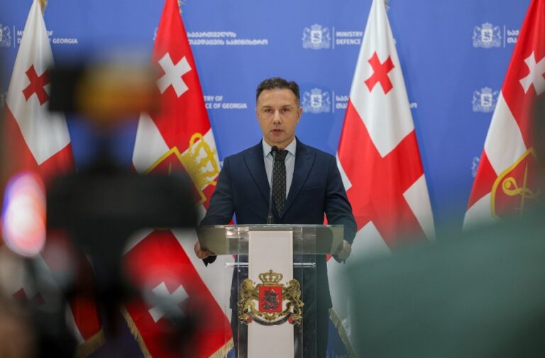 დაკავებულია პირი, რომელიც ყალბი ჯანმრთელობის მდგომარეობის ამსახველი სამედიცინო დოკუმენტების გამოყენებით, დახმარებას უწევდა საქართველოს მოქალაქეებს წვევამდელთა სამხედრო სამსახურისგან თავის არიდებაში