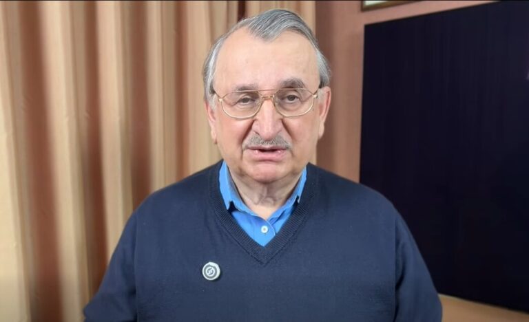 რომან გოცირიძე: დანაშაულს სჩადიან, იყიდა „თელასში“ 25% სახელმწიფოს წილი ხვიჩა მაქაცარიამ (კალაძემ) 10 მილიონ დოლარად და ყიდის რუსულ „ინტერრაოზე“ 20 მილიონ დოლარად, წავლენ ყველანი ციხეში ამ საქმის ორგანიზატორები