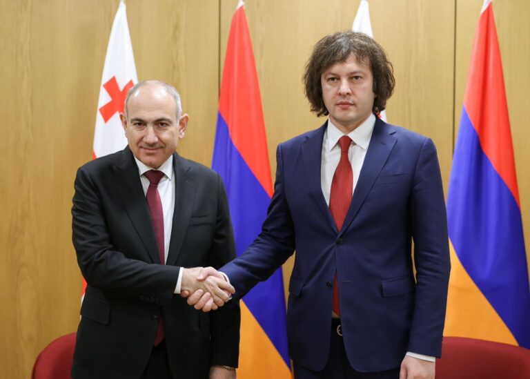 სომხეთის რესპუბლიკის პრემიერ-მინისტრი ნიკოლ ფაშინიანი ირაკლი კობახიძეს საქართველოს დამოუკიდებლობის დღეს ულოცავს
