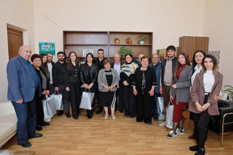 ნინოწმინდაში ოჯახის სიწმინდისა და მშობლების პატივისცემის დღესთან დაკავშირებით სხვადასხვა ასაკის წყვილებთან შეხვედრა გაიმართა