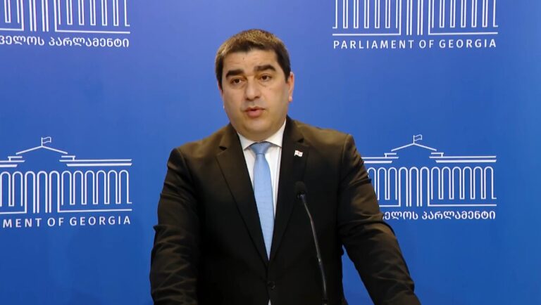 შალვა პაპუაშვილი: რადიკალურ ოპოზიციას ბაიდენის ადმინისტრაციამ დააყრევინა მანდატები, ახლა იმკიან იმას, რომ მოუსმინეს არა ქართველ ხალხს, არამედ უცხო ქვეყნის ხელისუფლებას