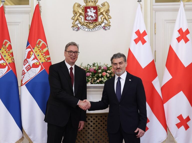 საქართველოს პრეზიდენტმა სერბეთის რესპუბლიკის პრეზიდენტთან, ალექსანდარ ვუჩიჩთან პირისპირ შეხვედრა გამართა