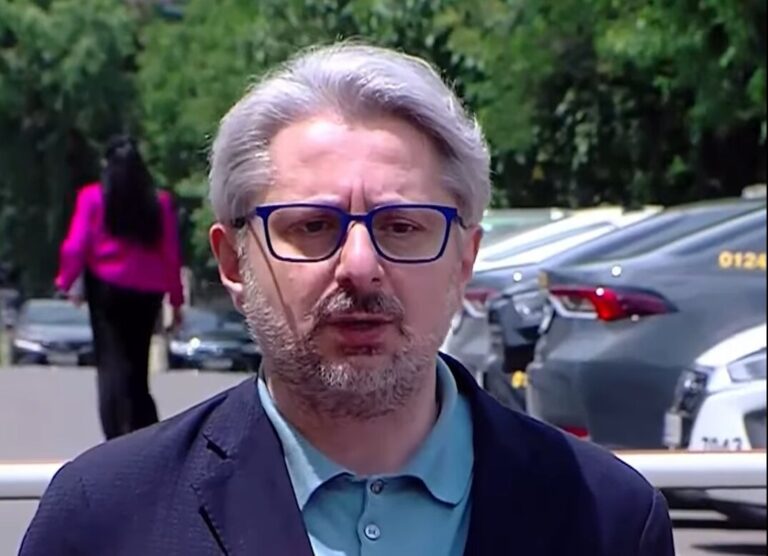 ნიკა გვარამია: სად არიან პოლიტიკოსები, ჟურნალისტები, მწერლები, ინფლუენსერები, რომლებმაც არა მხოლოდ სრული კარტბლანში გამოუცხადეს 4 ოქტომბრის განწირულ ავანტიურას, არამედ ყველას გადაგვიარეს