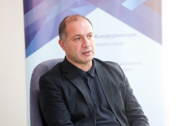 განათლების მინისტრი: სასკოლო ფორმის ტარება ემსახურება თანასწორობას, მოსწავლეთა უსაფრთხოებას, სასკოლო კულტურის განვითარებასა და სასწავლო გარემოს გაუმჯობესებას