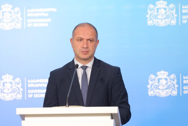 განათლების მინისტრი: ახალი სასწავლო წლიდან ფორმის ტარება დაწყებითი კლასების მოსწავლეების სავალდებულოა და ეს იქნება საერთო ყველა საჯარო სკოლისთვის